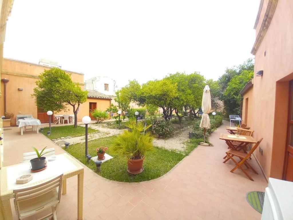 B&B Antica Villa Quartu SantʼElena Esterno foto