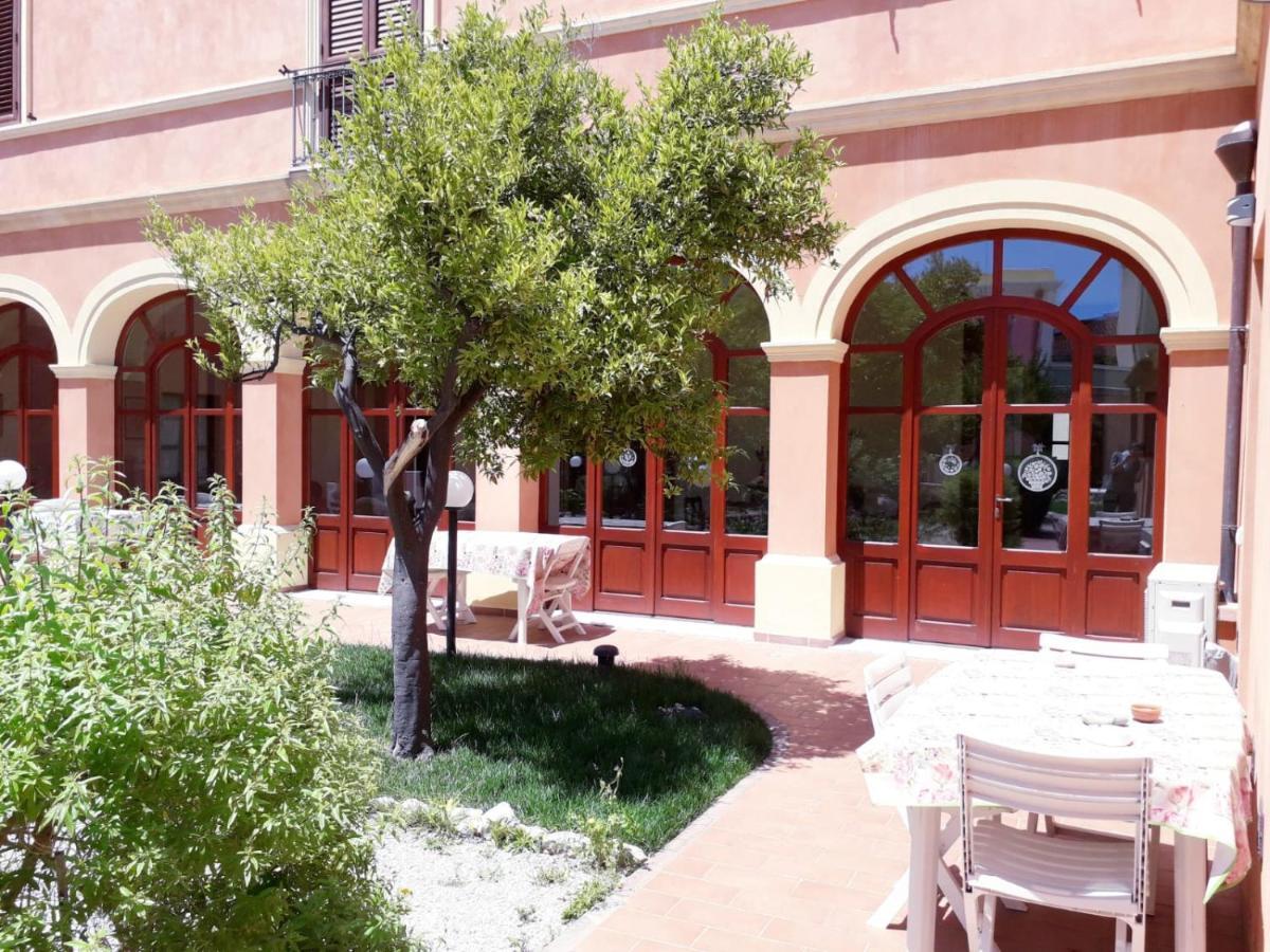 B&B Antica Villa Quartu SantʼElena Esterno foto